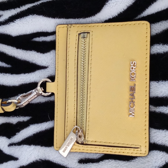 Michael Kors ID Holder with Card Slots - Picture 2 of 9